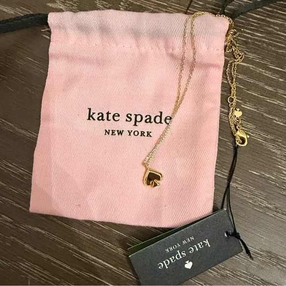 Kate Spade Everyday Spade Gold Necklace New NWT Dust Bag included Jewelry Design - Picture 1 of 3